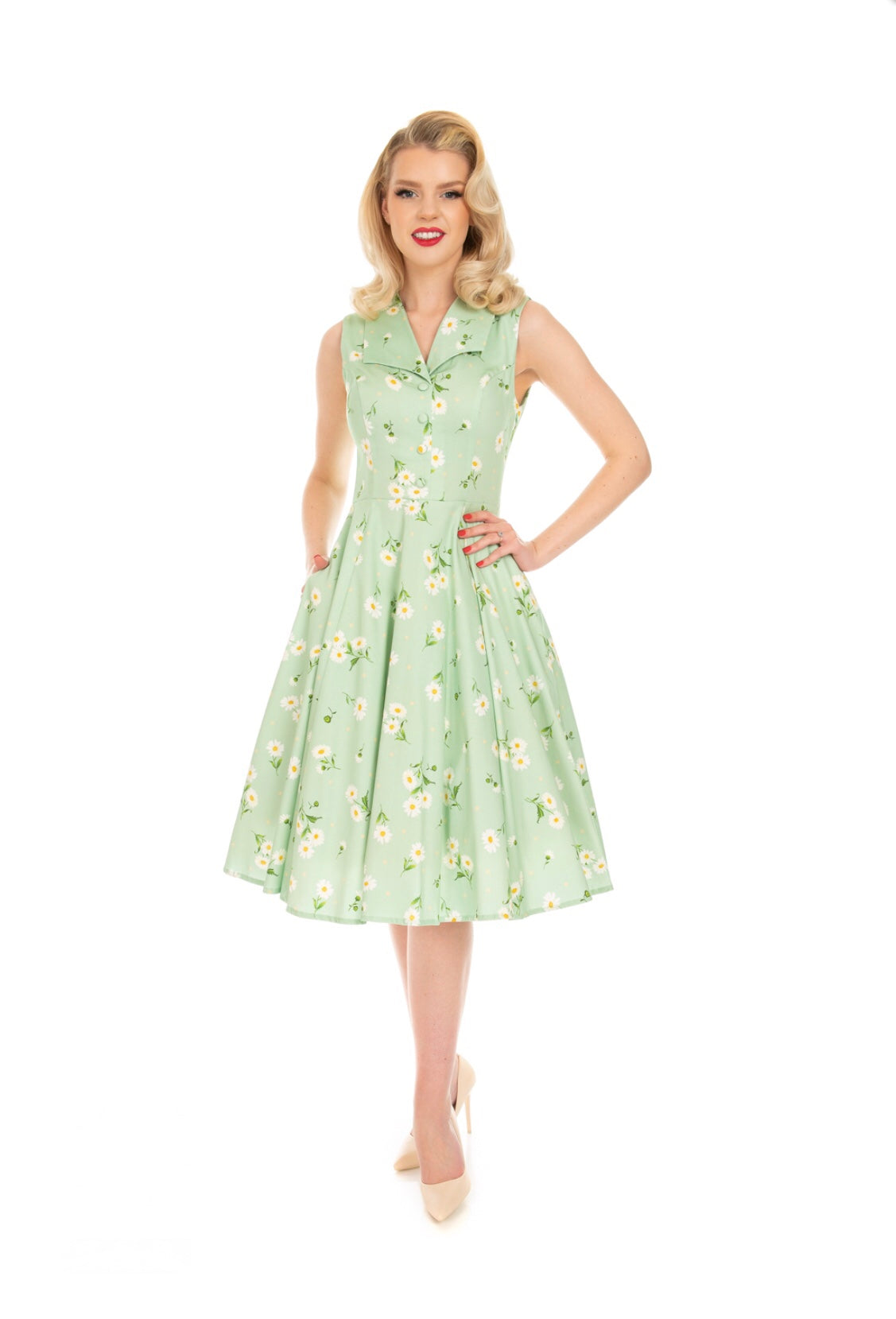 Hearts & Roses Katie Floral Swing Dress