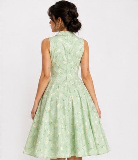 Hearts & Roses Katie Floral Swing Dress